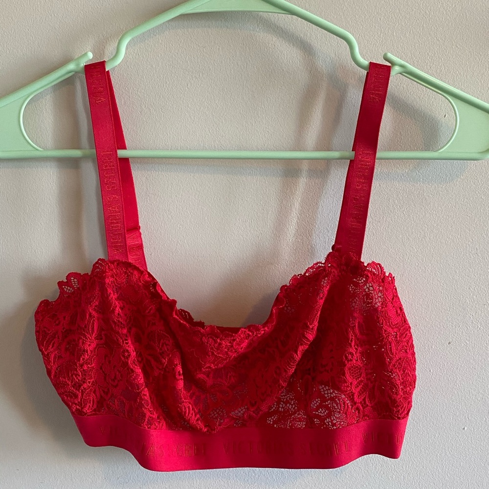 Red lace bandeau bralette